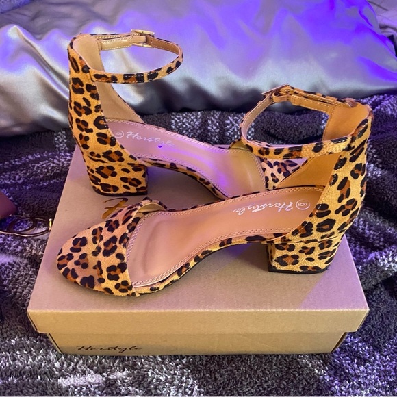 Women’s Cheetah Print Heels - Picture 2 of 5